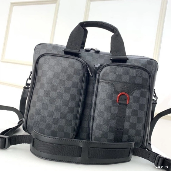 VUITTON BUSINESS LOUIS UTILITY BAG 0823